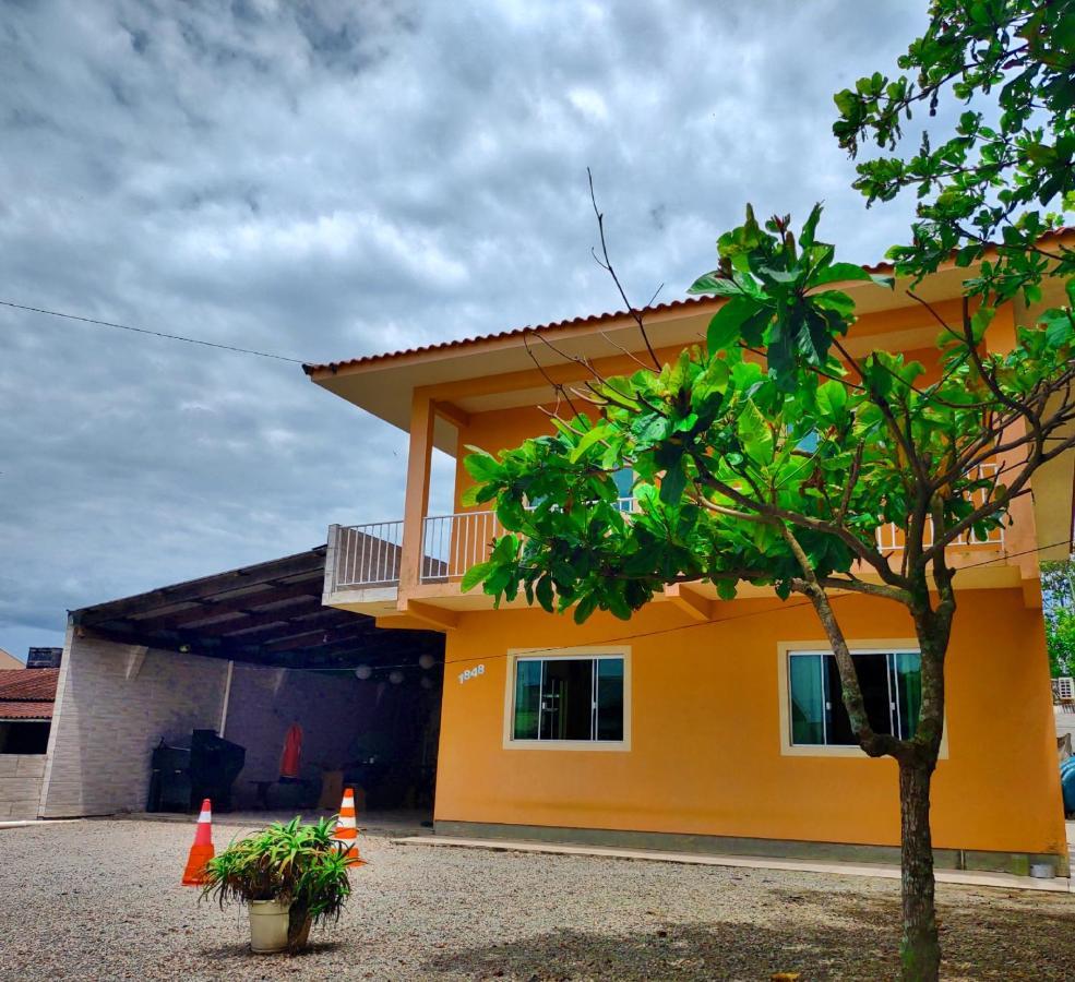Genesis Beach Hostel! Quartos Compartilhados E Privativos Na Pinheira Palhoca Exterior photo